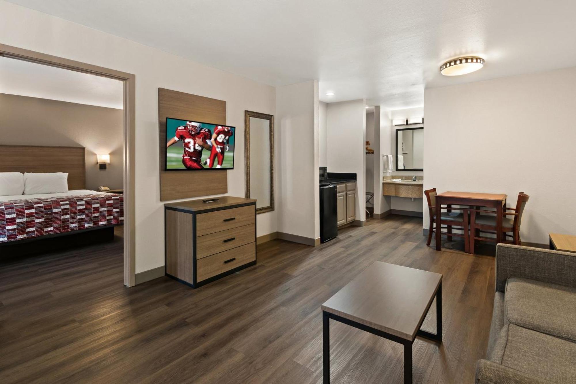 Irving Inn & Suites At Dfw Airport 외부 사진