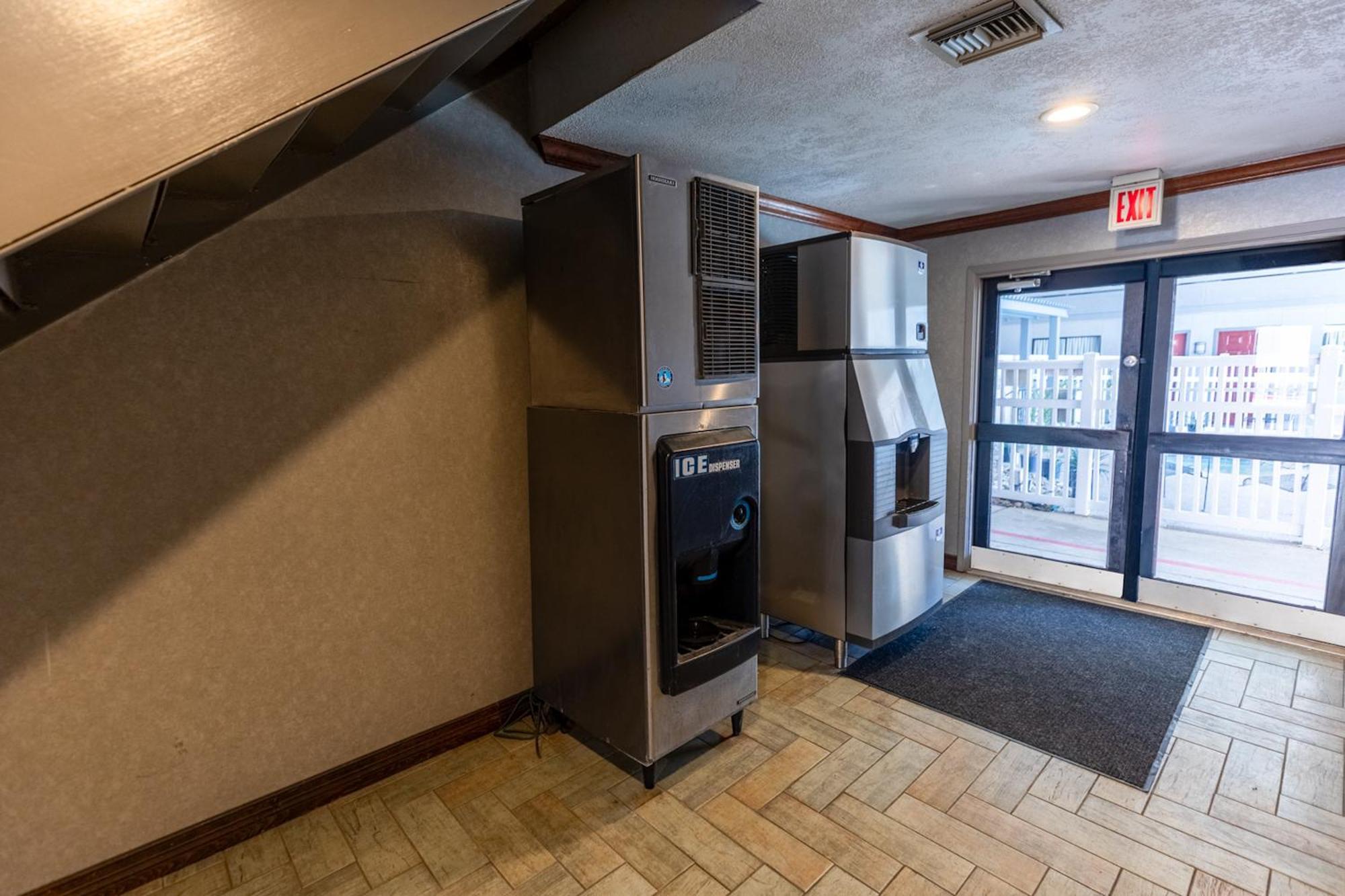 Irving Inn & Suites At Dfw Airport 외부 사진