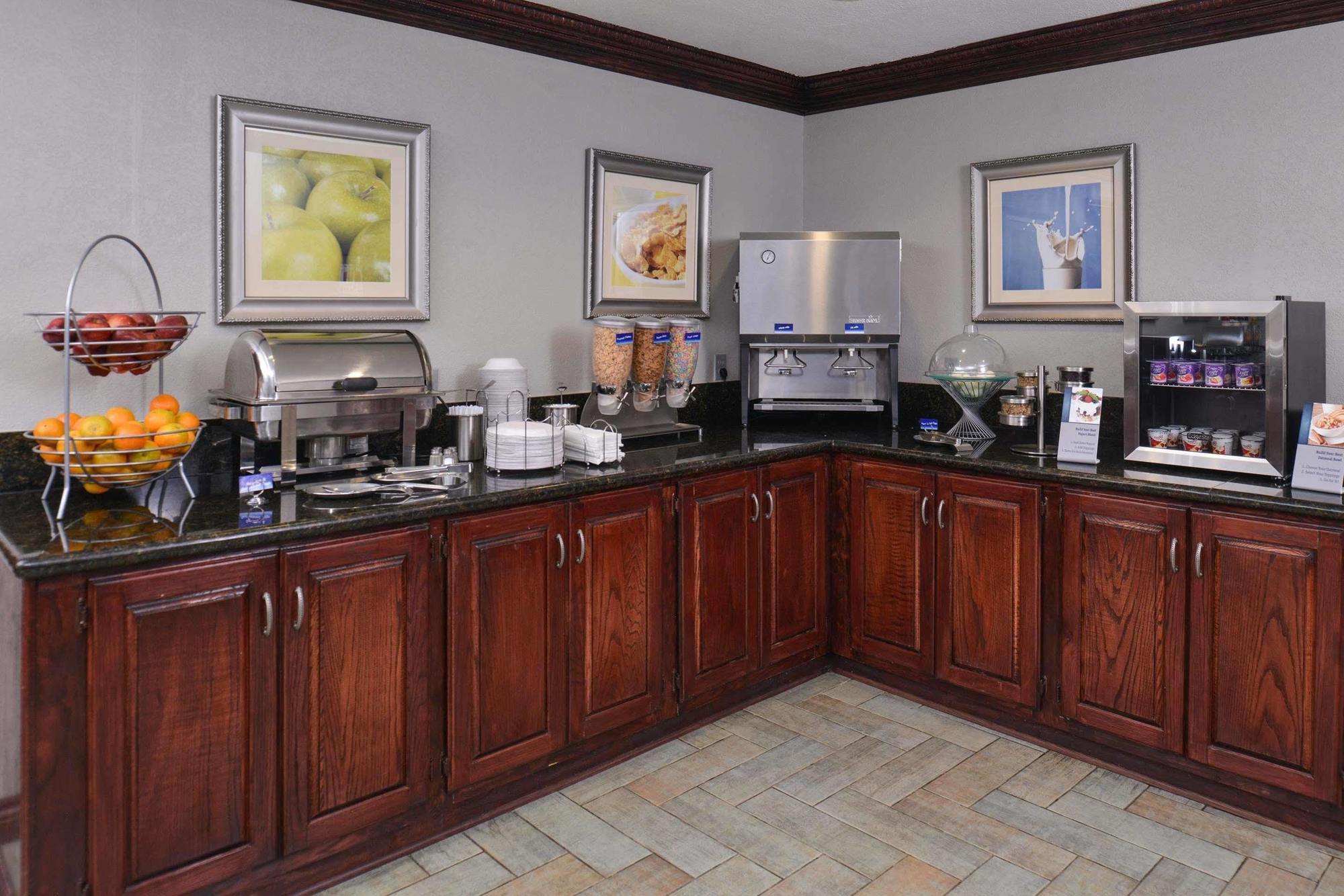 Irving Inn & Suites At Dfw Airport 외부 사진