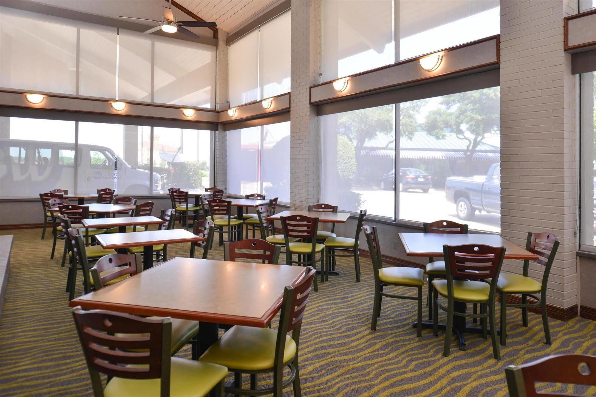 Irving Inn & Suites At Dfw Airport 외부 사진