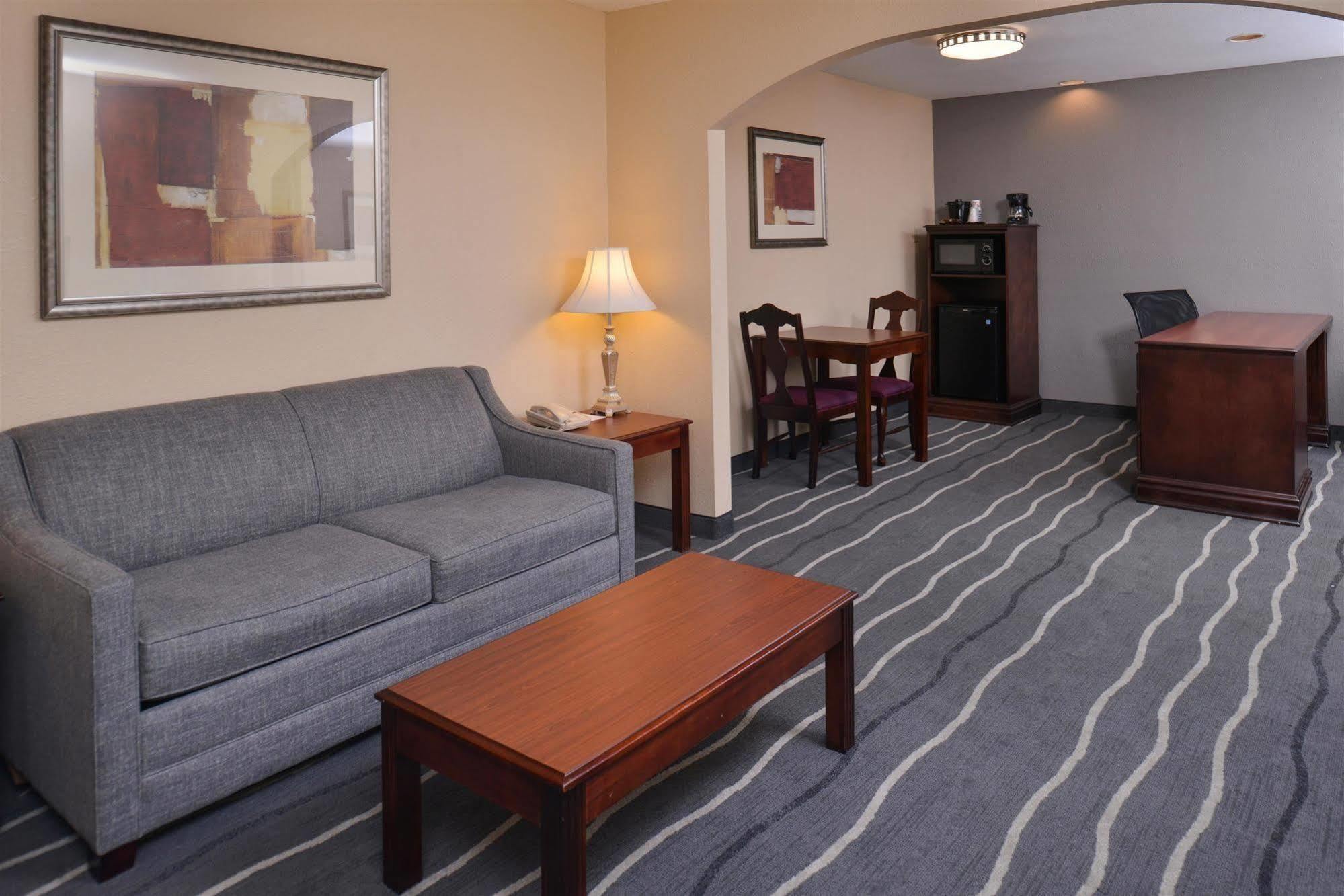 Irving Inn & Suites At Dfw Airport 외부 사진